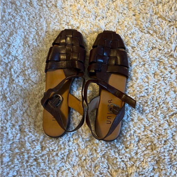 ON HOLD Unisa Fisherman Brown Woven Leather Sandals - Picture 1 of 4